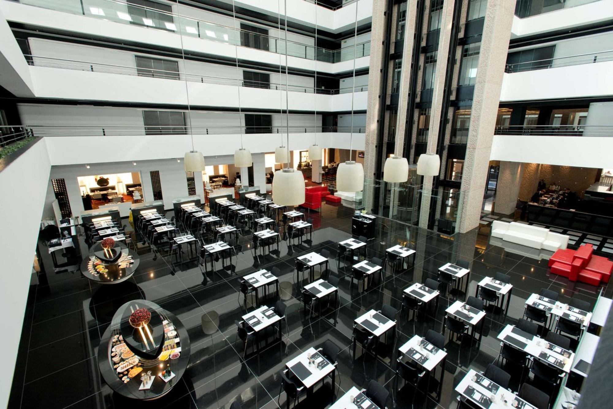 Hilton Madrid Airport — Fotos 1